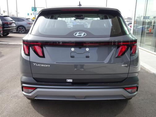 Hampton Gray 2026 Hyundai TUCSON SE