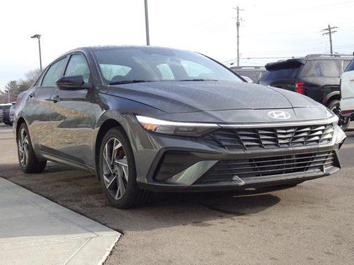 2025 Hyundai ELANTRA HEV SEL Sport