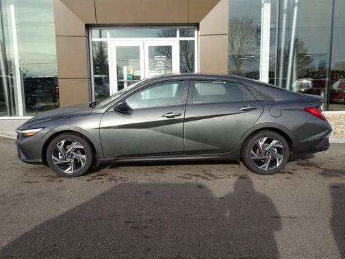 2025 Hyundai ELANTRA HEV SEL Sport