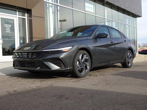 2025 Hyundai ELANTRA HEV SEL Sport