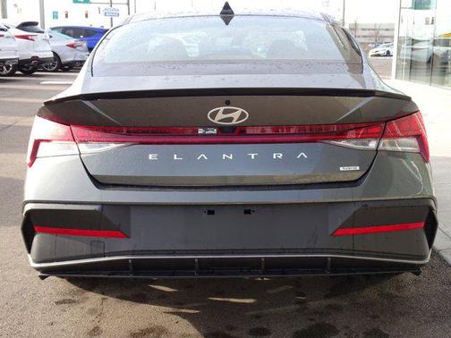 2025 Hyundai ELANTRA HEV SEL Sport