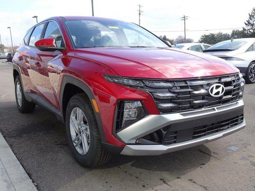2025 Hyundai TUCSON SE