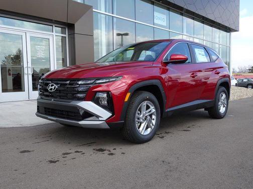 2025 Hyundai TUCSON SE