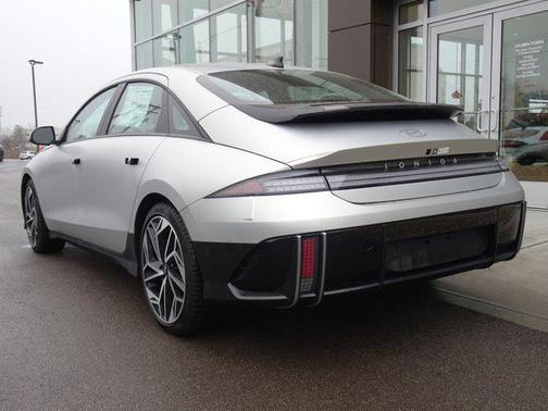 2024 Hyundai IONIQ 6 SEL