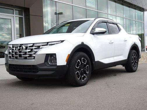 White 2022 Hyundai SANTA CRUZ SEL Premium