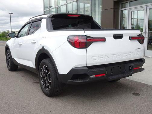 White 2022 Hyundai SANTA CRUZ SEL Premium