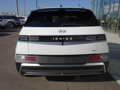 2025 Hyundai IONIQ 5 SEL