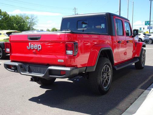 Firecracker Red Clearcoat 2022 Jeep Gladiator Overland