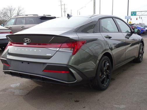 2026 Hyundai ELANTRA HEV SEL Sport