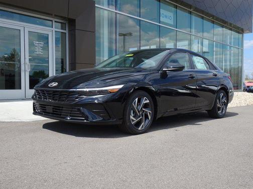 2025 Hyundai ELANTRA SEL