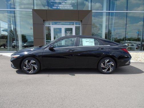 2025 Hyundai ELANTRA SEL
