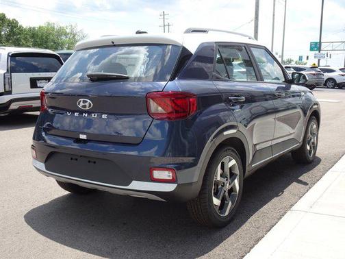 2025 Hyundai VENUE Limited