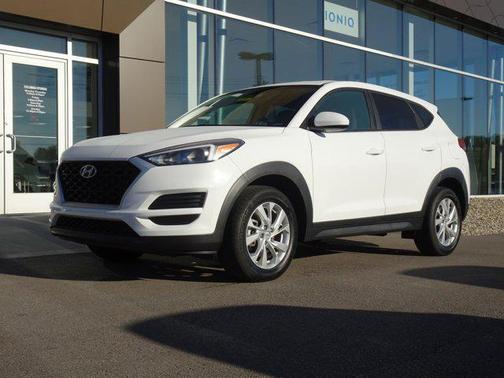 2021 Hyundai TUCSON SE