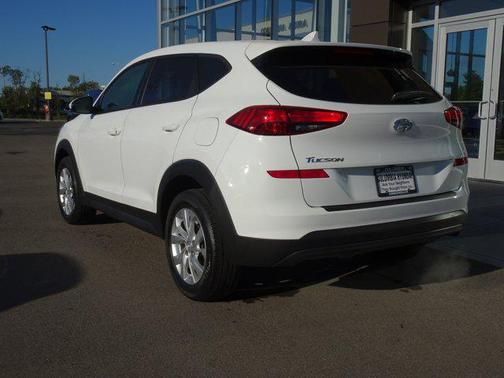 2021 Hyundai TUCSON SE
