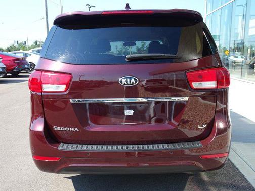 2017 Kia Sedona LX
