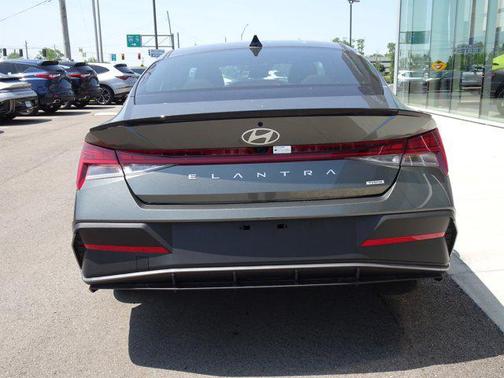2025 Hyundai ELANTRA Sport