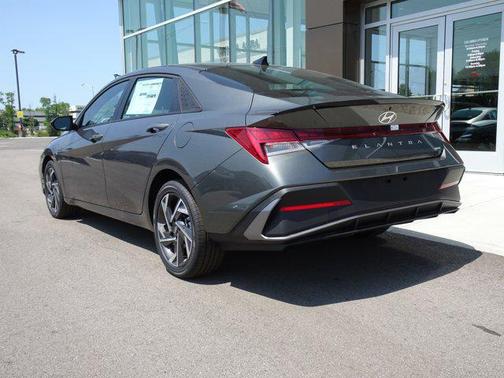 2025 Hyundai ELANTRA Sport