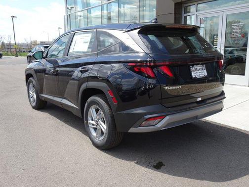 2025 Hyundai TUCSON SE