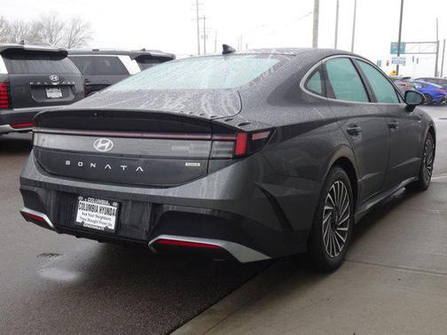2024 Hyundai SONATA Hybrid SE