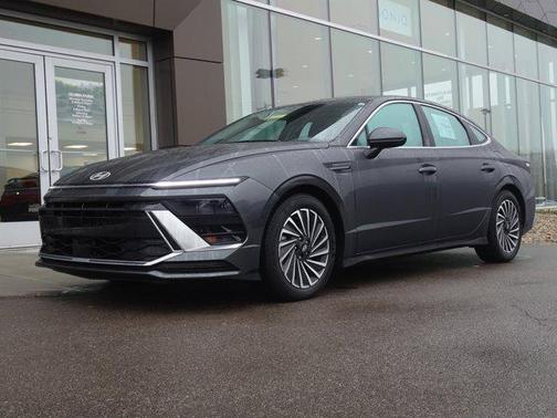 2024 Hyundai SONATA Hybrid SE