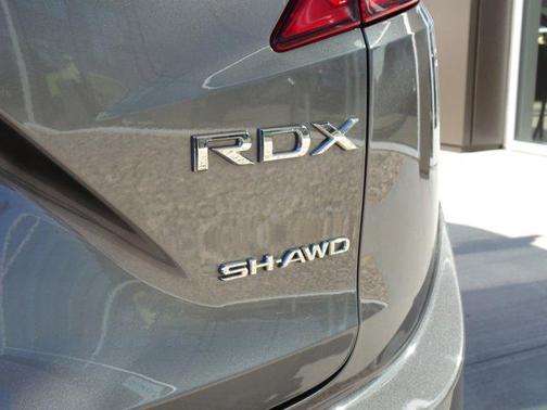 Liquid Carbon Metallic 2023 Acura RDX Advance Package