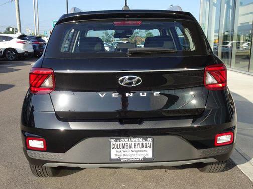 2024 Hyundai VENUE SEL
