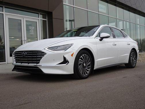 2022 Hyundai SONATA Hybrid Limited