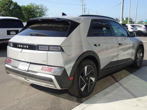 2025 Hyundai IONIQ 5 SEL