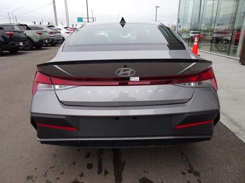 2025 Hyundai ELANTRA Sport