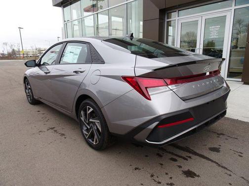 2025 Hyundai ELANTRA Sport