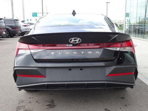 Abyss Black 2026 Hyundai ELANTRA Sport