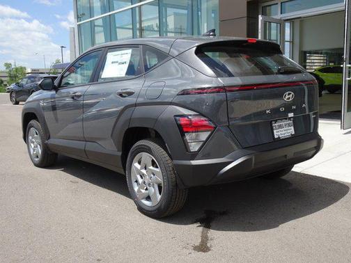 2025 Hyundai KONA SE