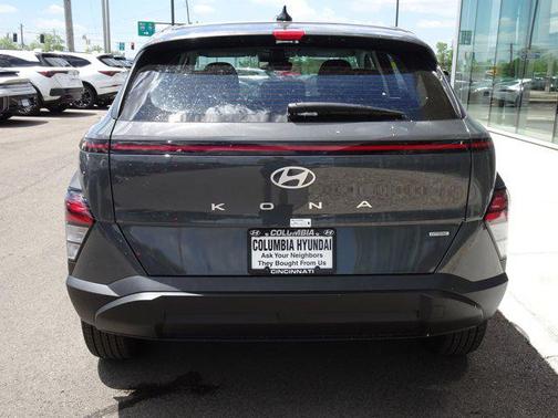 2025 Hyundai KONA SE