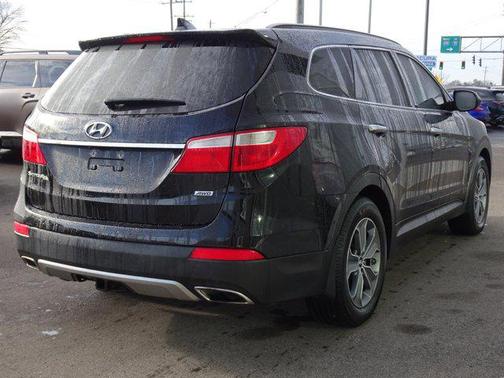 2016 Hyundai SANTA FE SE