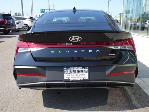 2025 Hyundai ELANTRA HEV SEL Sport