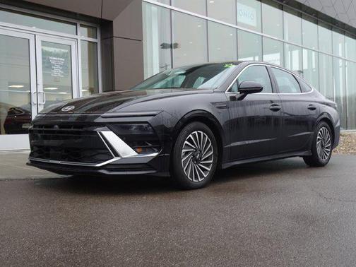 2024 Hyundai SONATA Hybrid Limited