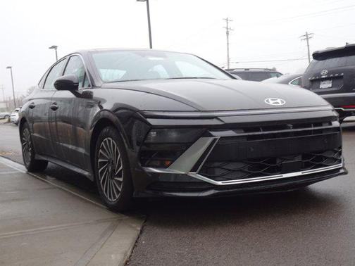 2024 Hyundai SONATA Hybrid Limited