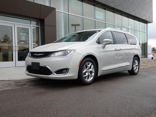 2019 Chrysler Pacifica Touring-L Plus