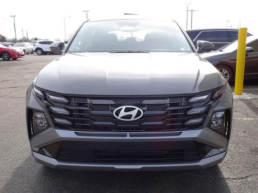 Hampton Gray 2026 Hyundai TUCSON SE