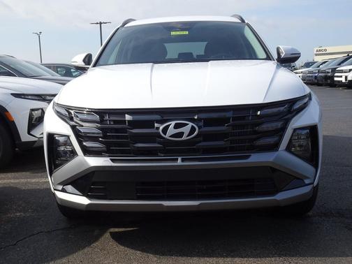 Creamy White Pearl 2026 Hyundai TUCSON Hybrid SEL Convenience
