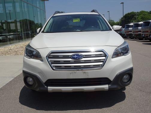 Crystal White Pearl 2015 Subaru Outback 2.5i Limited