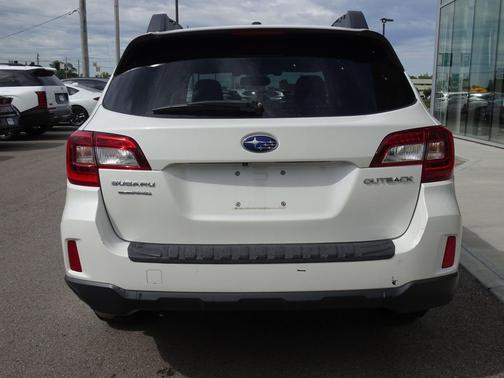 Crystal White Pearl 2015 Subaru Outback 2.5i Limited