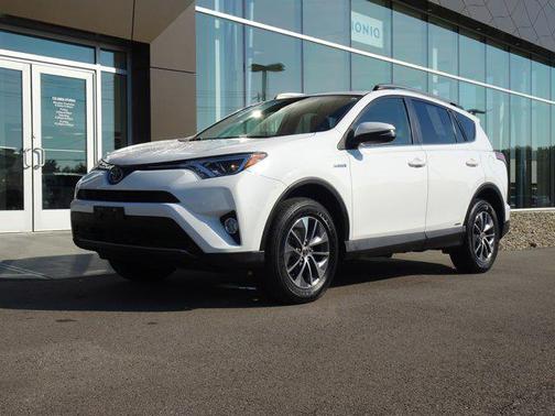 2017 Toyota RAV4 Hybrid XLE