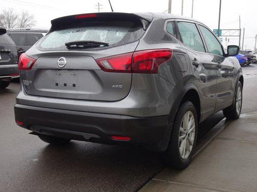 2017 Nissan Rogue Sport S