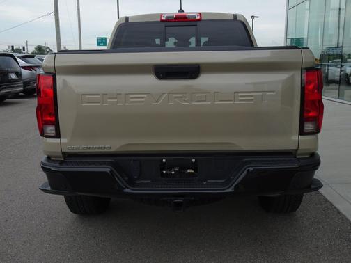 Sand Dune Metallic 2023 Chevrolet Colorado Trail Boss