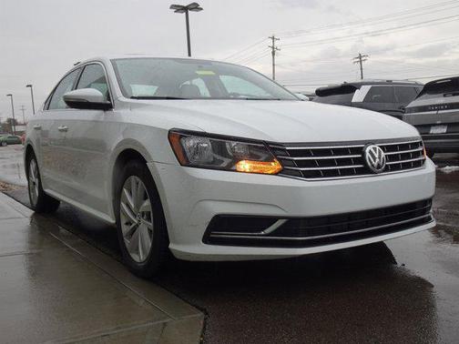 2018 Volkswagen Passat 2.0T SE