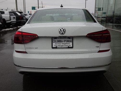 2018 Volkswagen Passat 2.0T SE