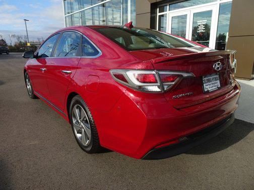 Venetian Red Pearl 2016 Hyundai SONATA Hybrid Limited