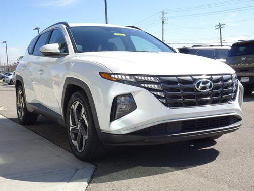 Quartz White 2022 Hyundai TUCSON SEL
