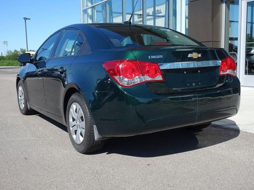 Rainforest Green Metallic 2014 Chevrolet Cruze LS